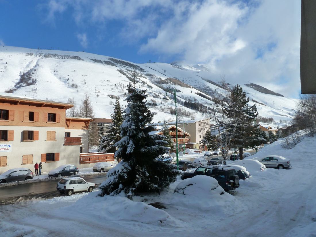 Vue enneigée depuis le balcon